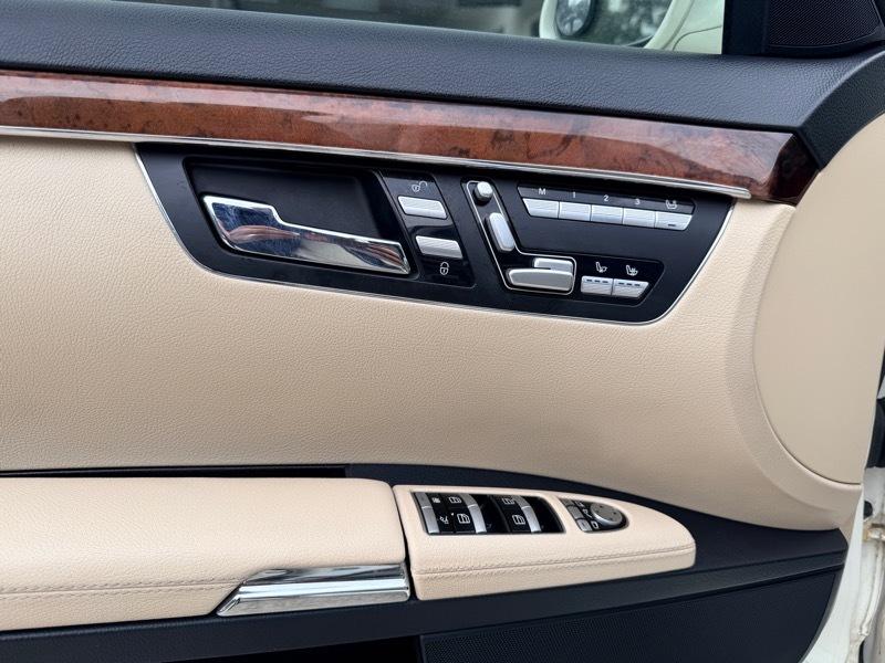Mercedes-Benz S-Class S550 2009