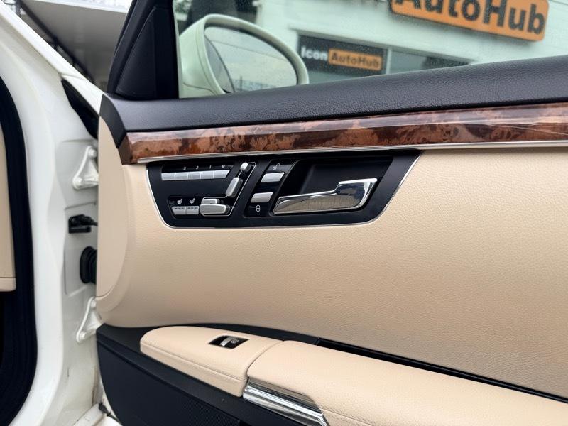 Mercedes-Benz S-Class S550 2009