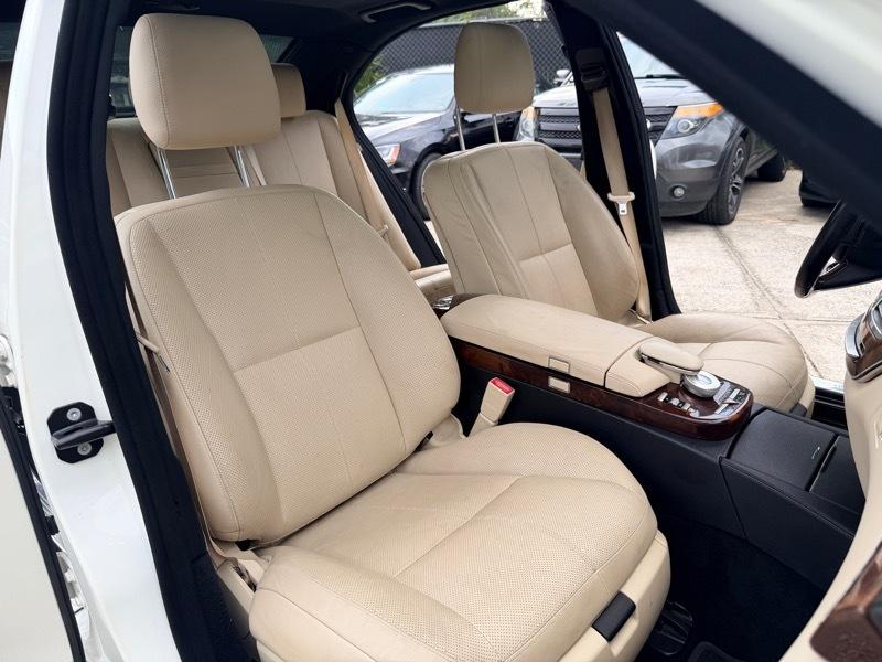 Mercedes-Benz S-Class S550 2009