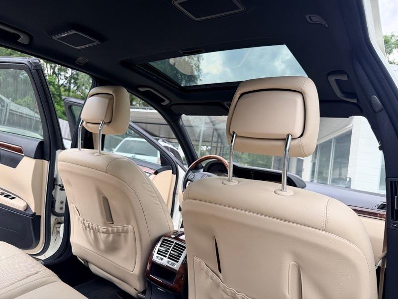 Mercedes-Benz S-Class S550 2009