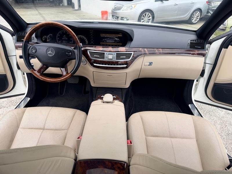 Mercedes-Benz S-Class S550 2009