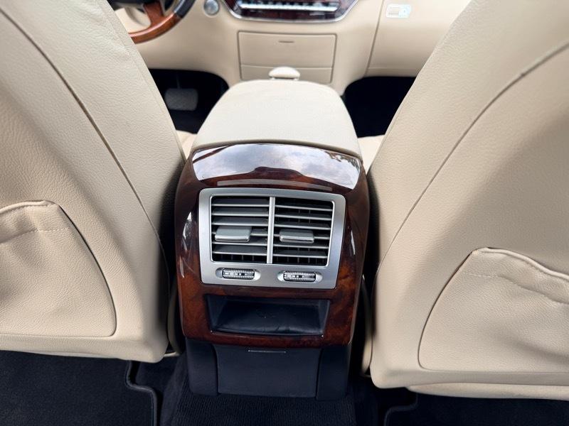 Mercedes-Benz S-Class S550 2009