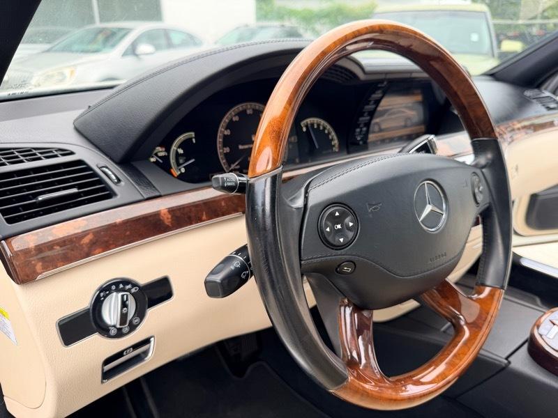 Mercedes-Benz S-Class S550 2009