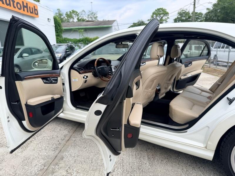 Mercedes-Benz S-Class S550 2009