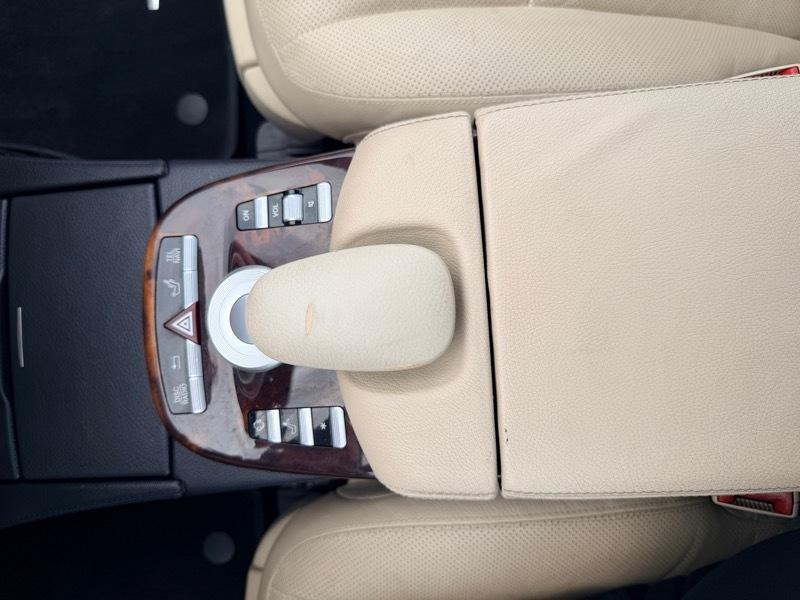 Mercedes-Benz S-Class S550 2009