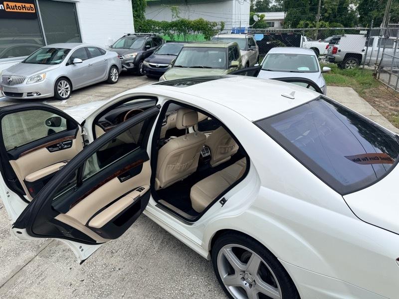 Mercedes-Benz S-Class S550 2009