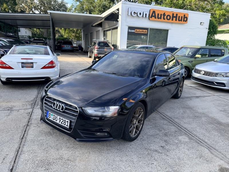 Audi A4 2.0T Premium Sedan quattro Manual 2013