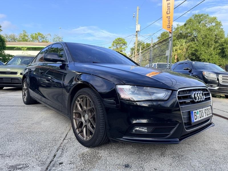 Audi A4 2.0T Premium Sedan quattro Manual 2013