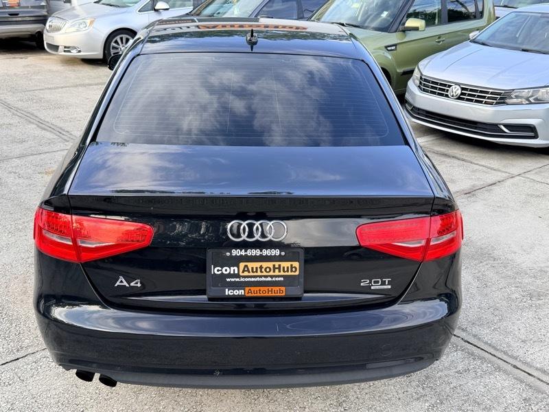 Audi A4 2.0T Premium Sedan quattro Manual 2013