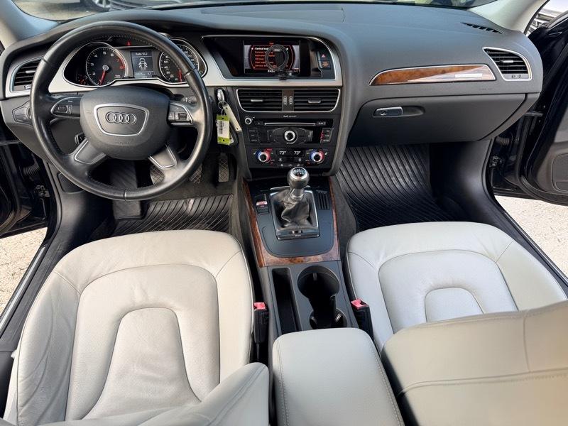 Audi A4 2.0T Premium Sedan quattro Manual 2013
