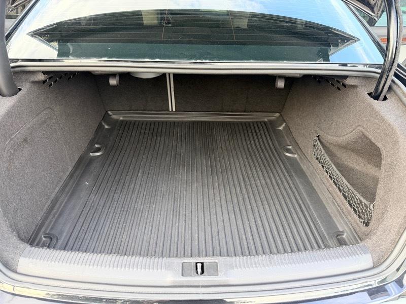 Audi A4 2.0T Premium Sedan quattro Manual 2013
