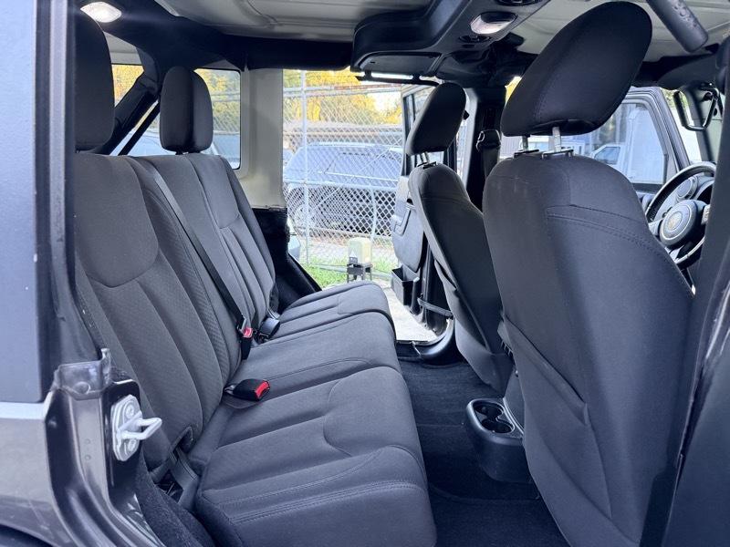 Jeep Wrangler Unlimited Sport 4WD 2016