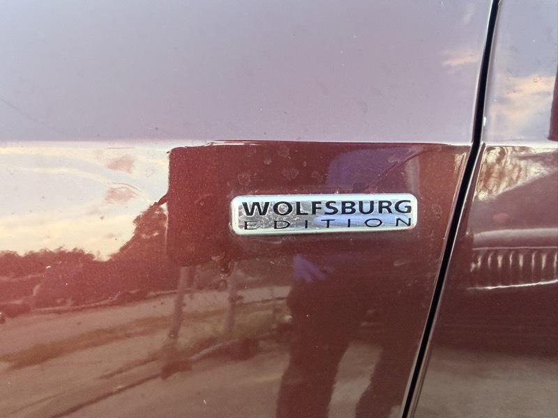 Volkswagen Passat 1.8T Wolfsburg AT 2014