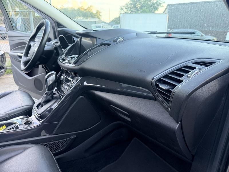 Ford Escape Titanium FWD 2016