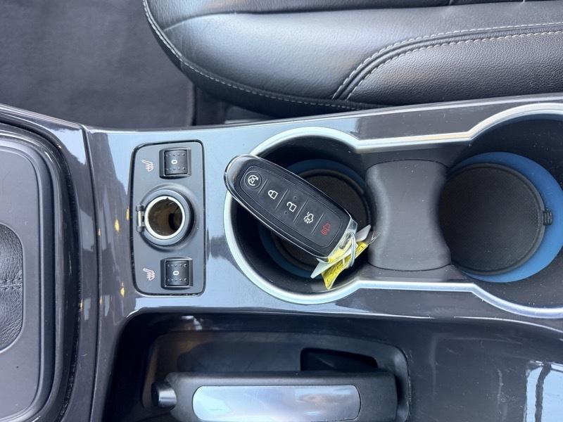Ford Escape Titanium FWD 2016