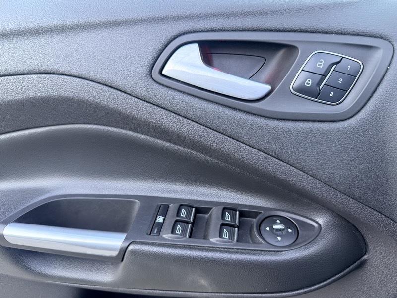 Ford Escape Titanium FWD 2016