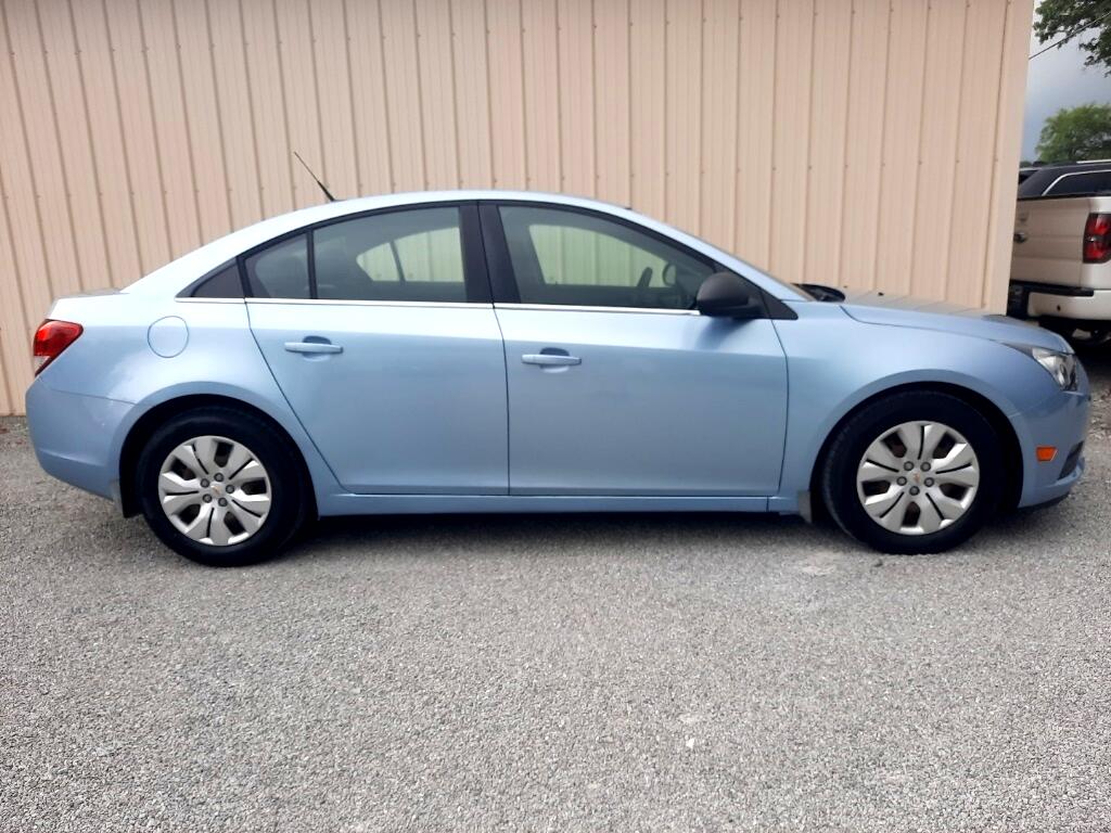 2012 Chevrolet Cruze LS photo 3