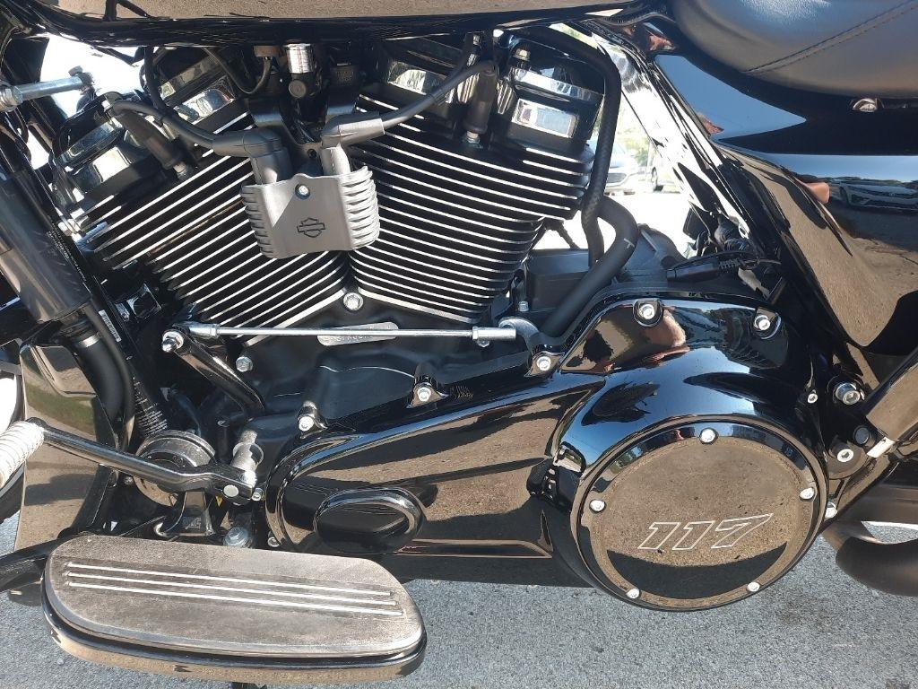 Harley-Davidson Street Glide Base 2024