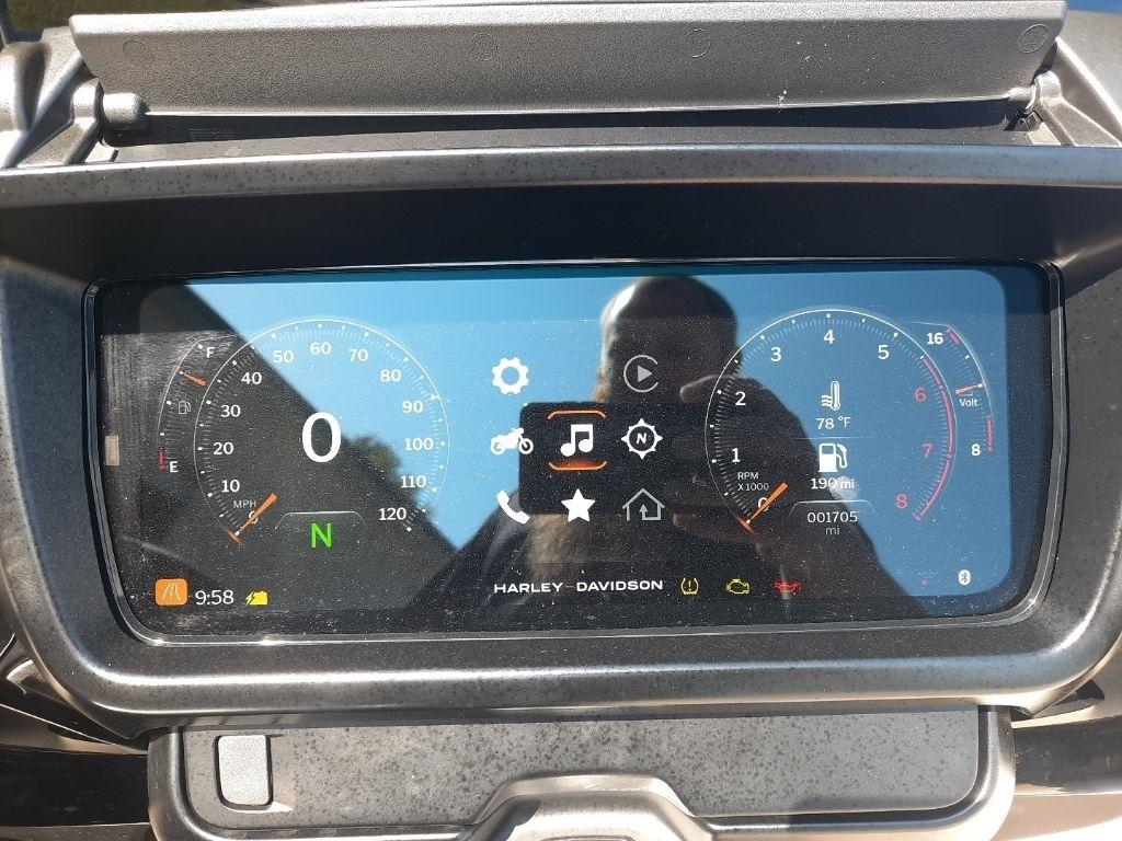 Harley-Davidson Street Glide Base 2024