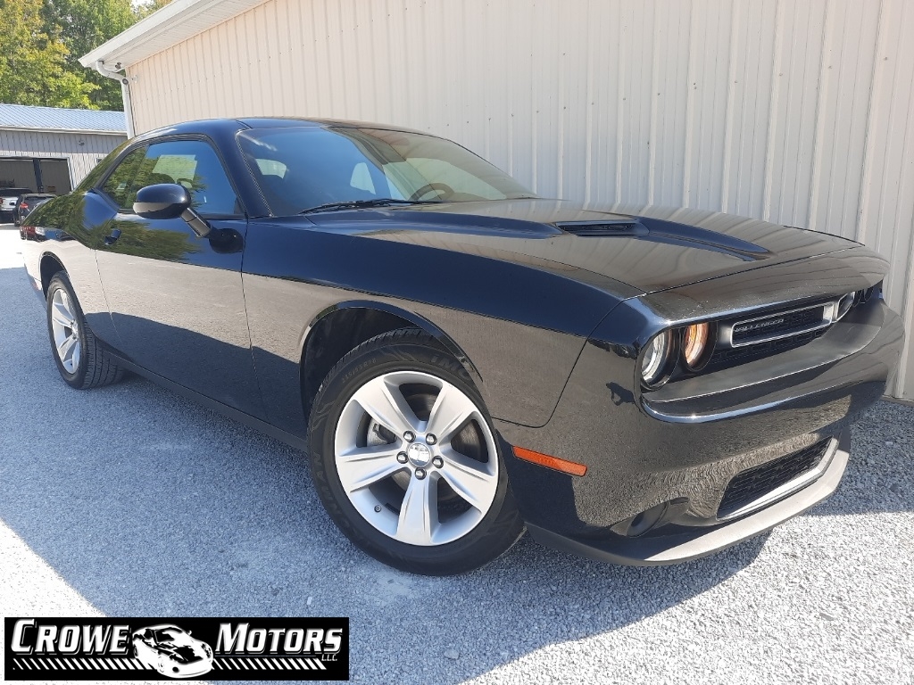 2023 Dodge Challenger SXT RWD