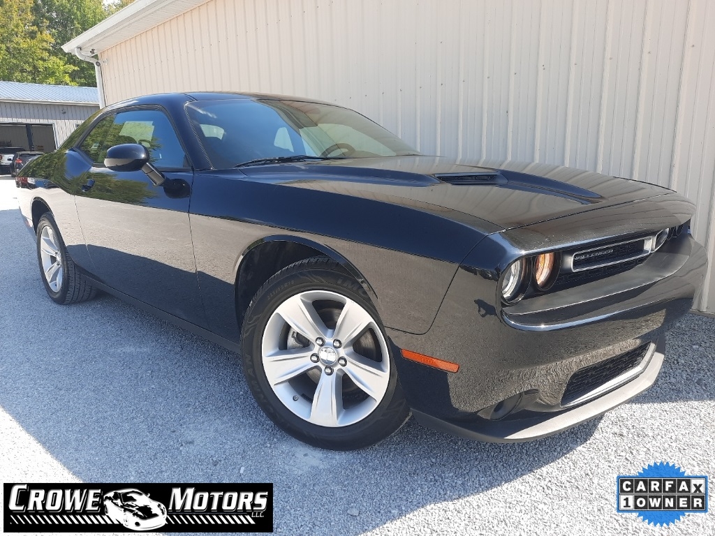 2023 Dodge Challenger SXT RWD