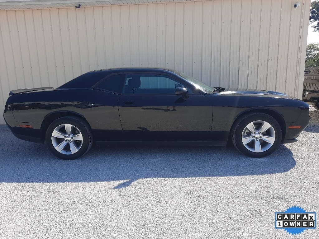 Dodge Challenger SXT RWD 2023