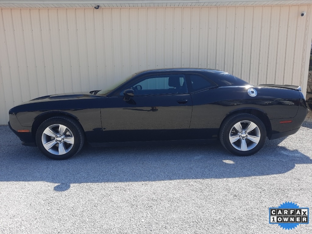 Dodge Challenger SXT RWD 2023