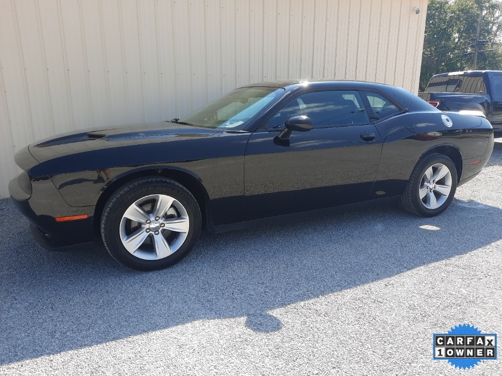 Dodge Challenger SXT RWD 2023