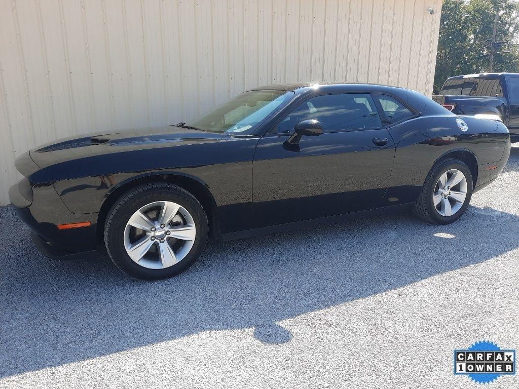 Dodge Challenger SXT RWD 2023