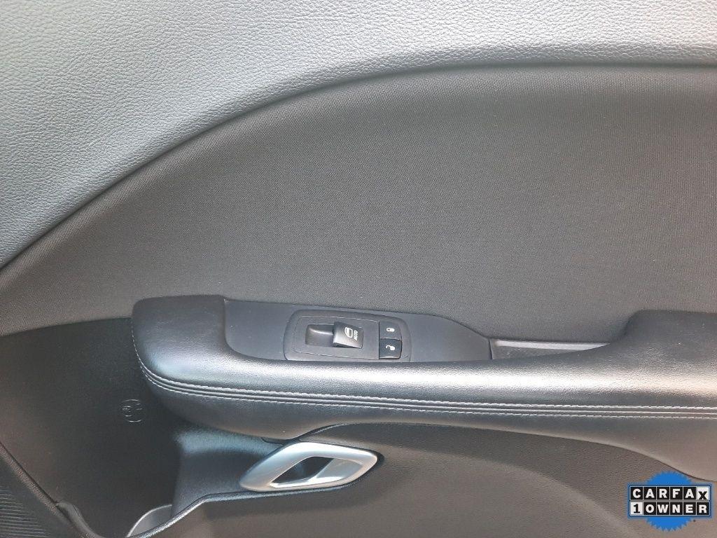 Dodge Challenger SXT RWD 2023