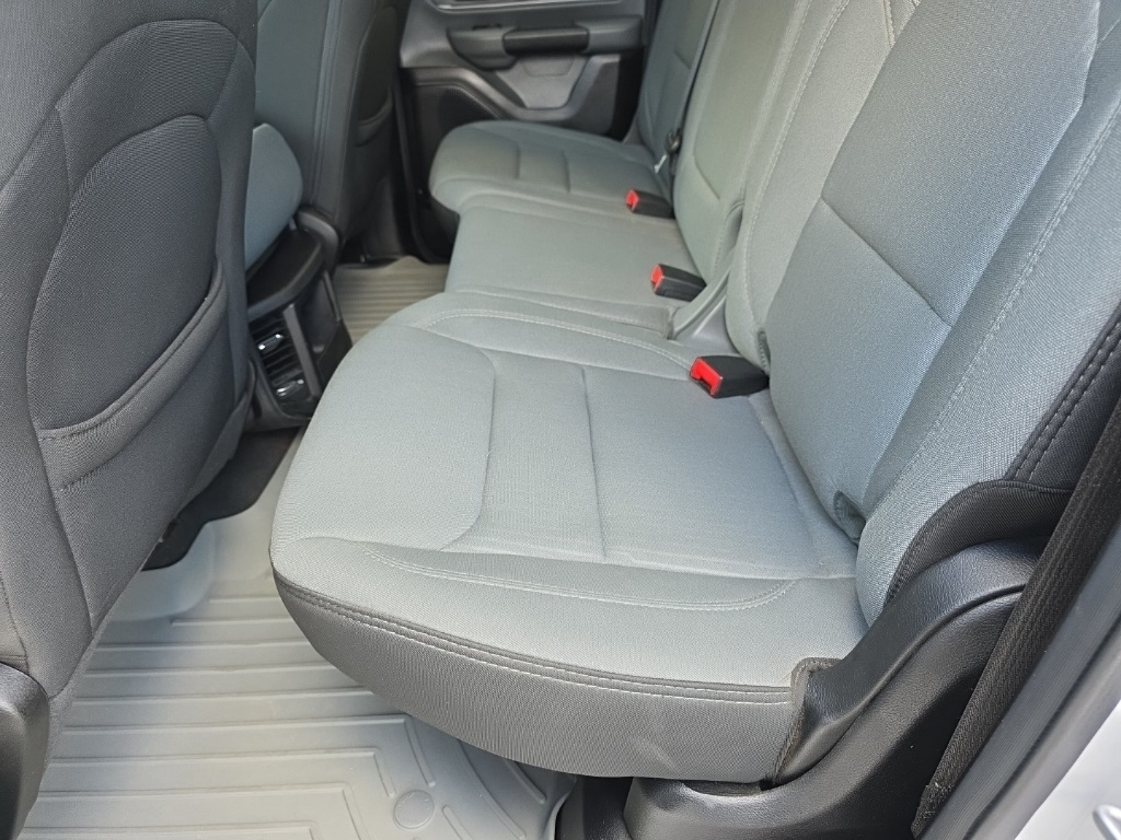 RAM 1500 Big Horn 4x4 Quad Cab 6'4" Box 2020