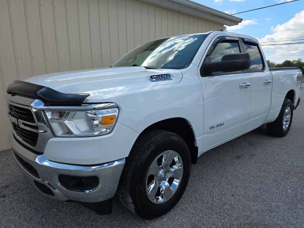 RAM 1500 Big Horn 4x4 Quad Cab 6'4" Box 2020