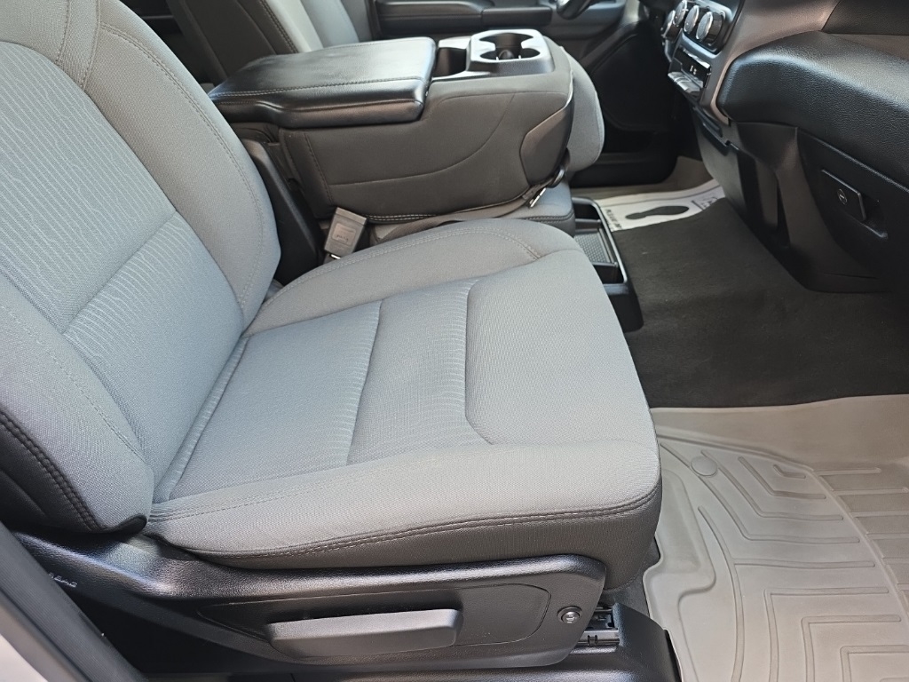 RAM 1500 Big Horn 4x4 Quad Cab 6'4" Box 2020