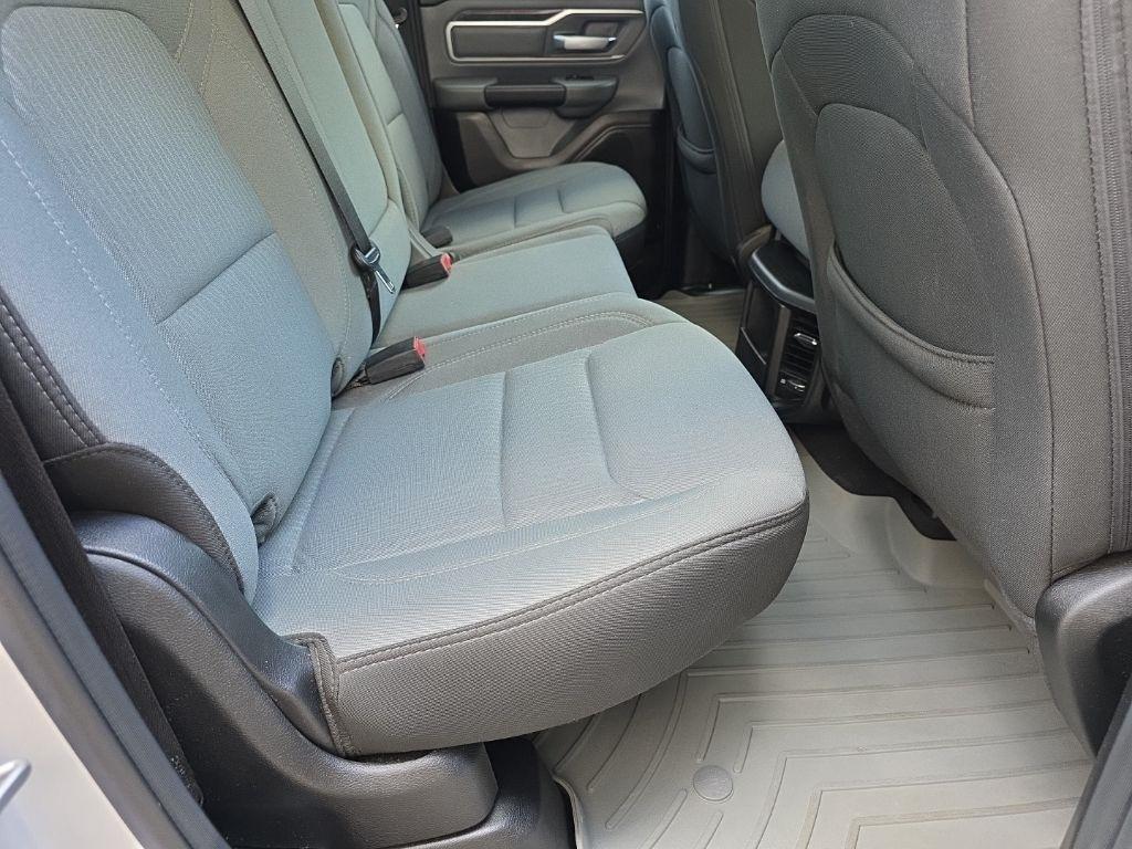 RAM 1500 Big Horn 4x4 Quad Cab 6'4" Box 2020