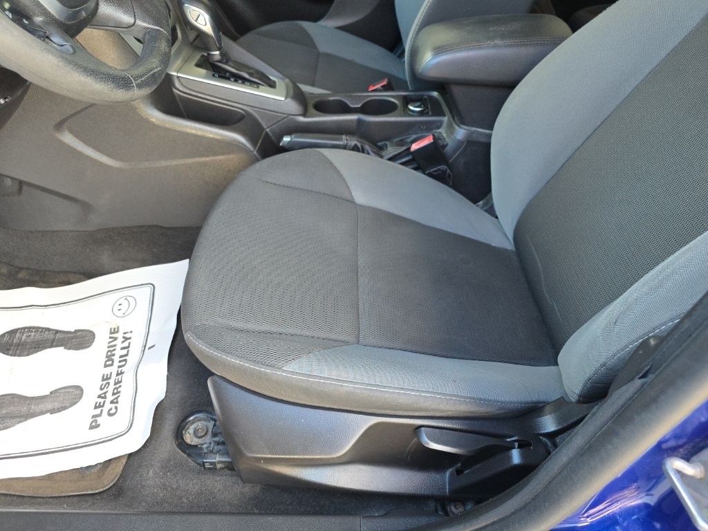 Ford Focus 4dr Sdn SE 2012 Ford Focus 4dr Sdn SE 2012