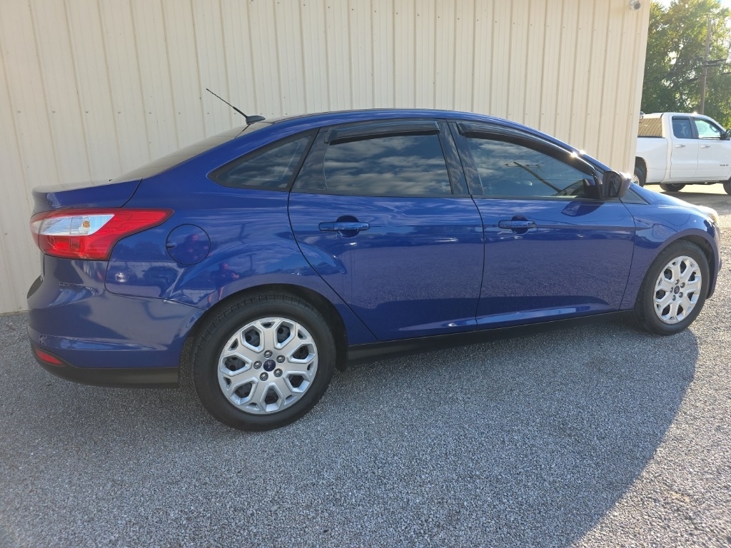 Ford Focus 4dr Sdn SE 2012 Ford Focus 4dr Sdn SE 2012