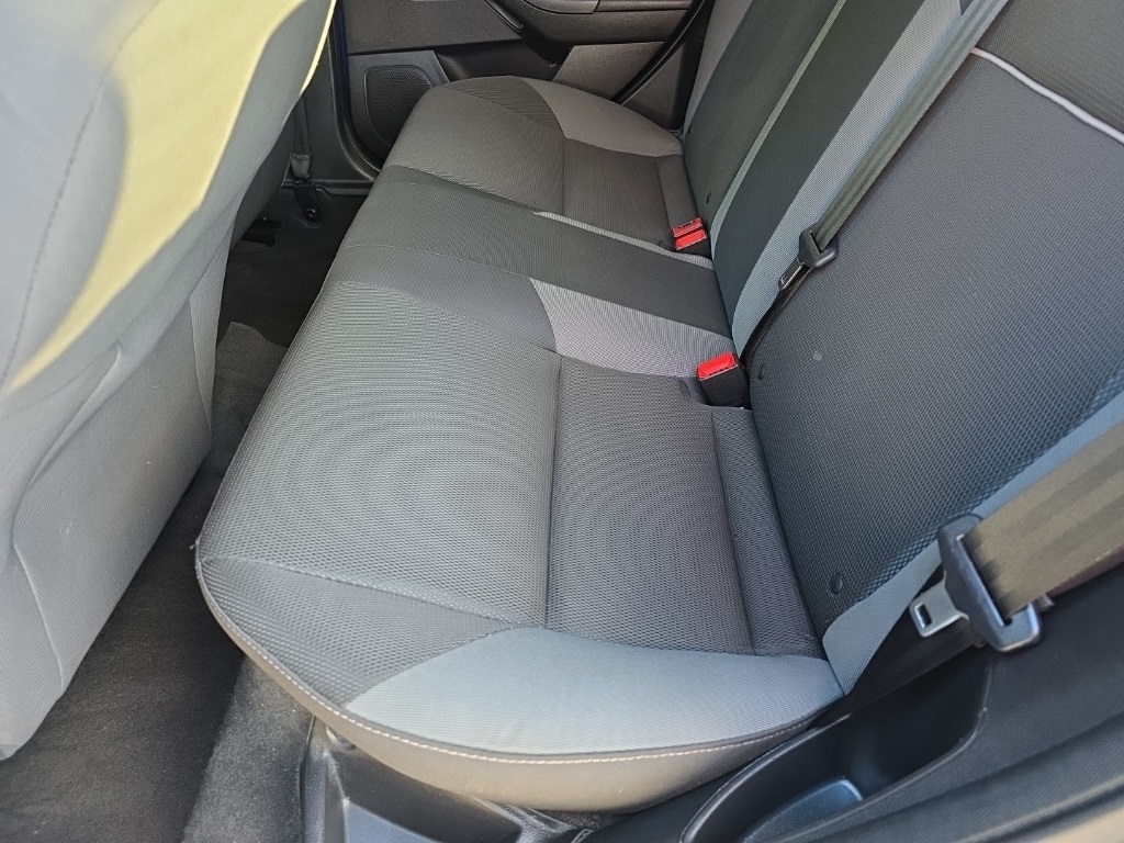 Ford Focus 4dr Sdn SE 2012 Ford Focus 4dr Sdn SE 2012