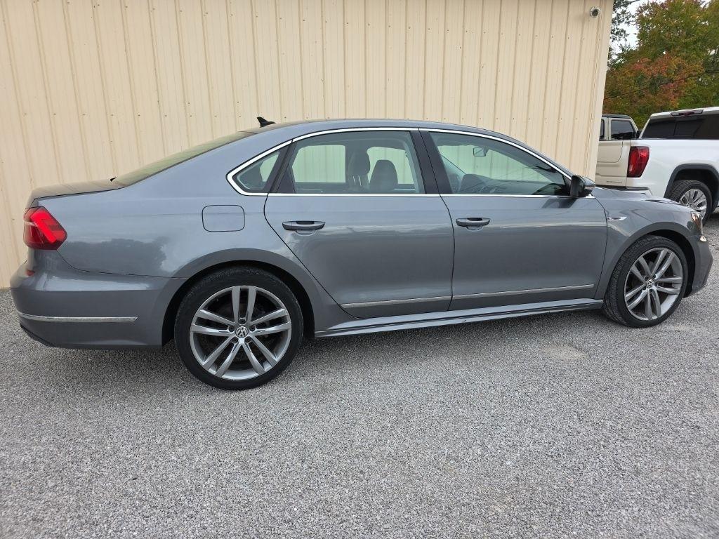 Volkswagen Passat R-Line w/Comfort Pkg Auto 2017