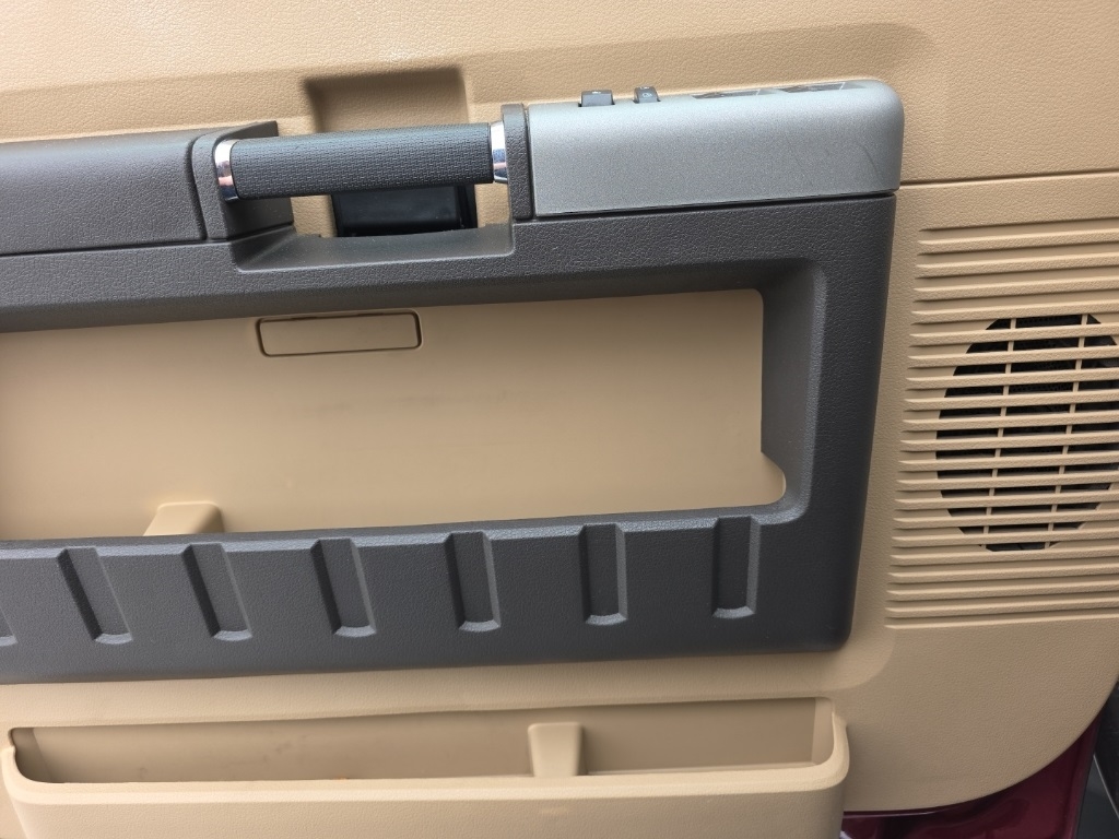 Ford F-250 SD 4WD Crew Cab 172" Platinum 2015 Ford F-250 SD 4WD Crew Cab 172" Platinum 2015