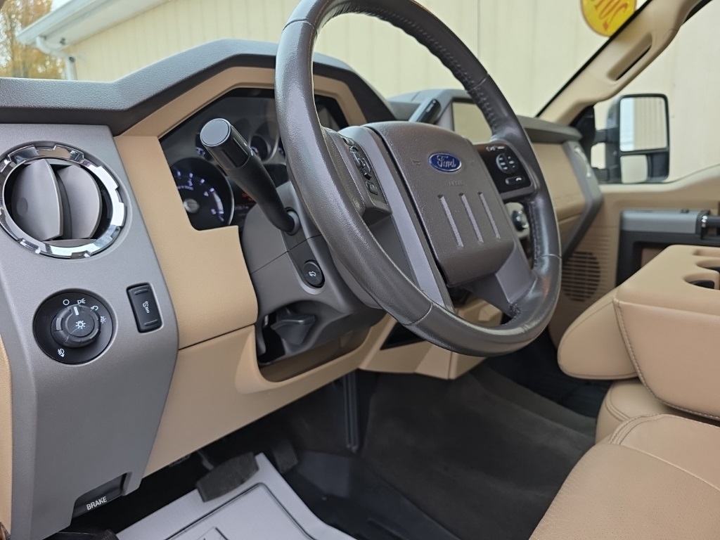 Ford F-250 SD 4WD Crew Cab 172" Platinum 2015 Ford F-250 SD 4WD Crew Cab 172" Platinum 2015