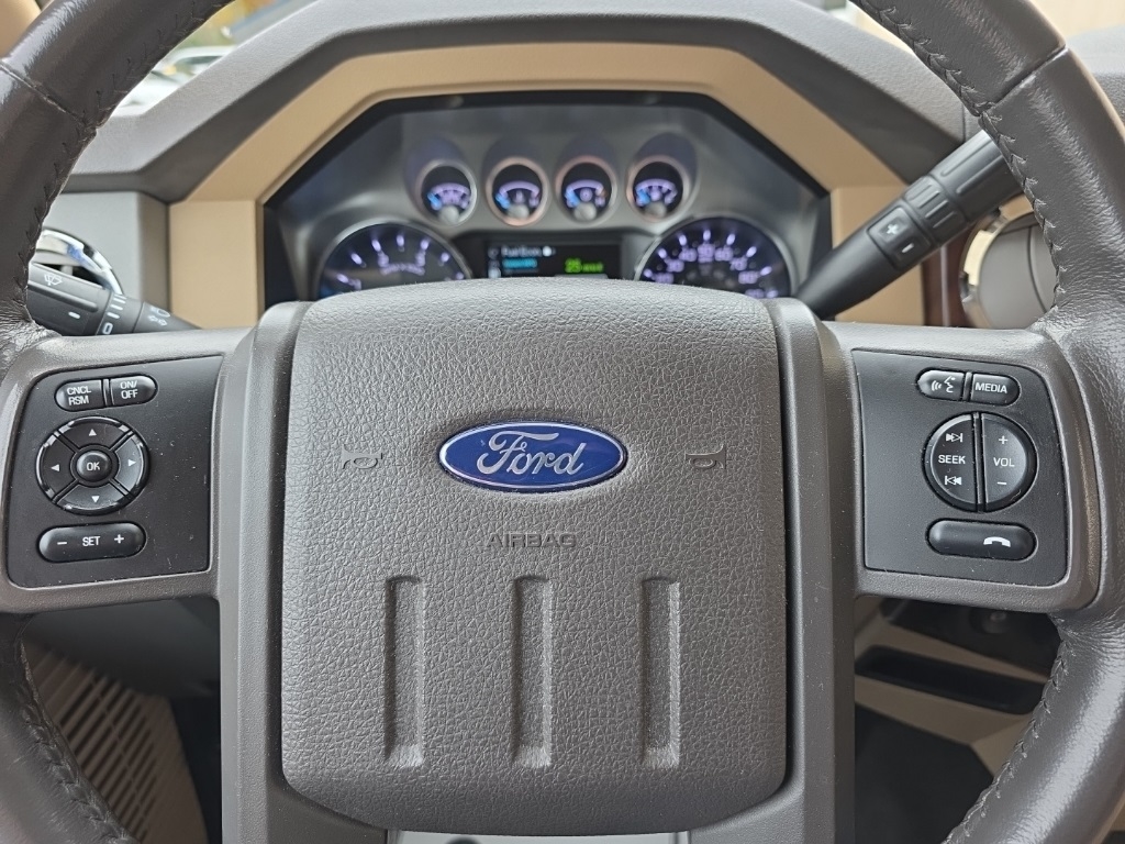 Ford F-250 SD 4WD Crew Cab 172" Platinum 2015 Ford F-250 SD 4WD Crew Cab 172" Platinum 2015