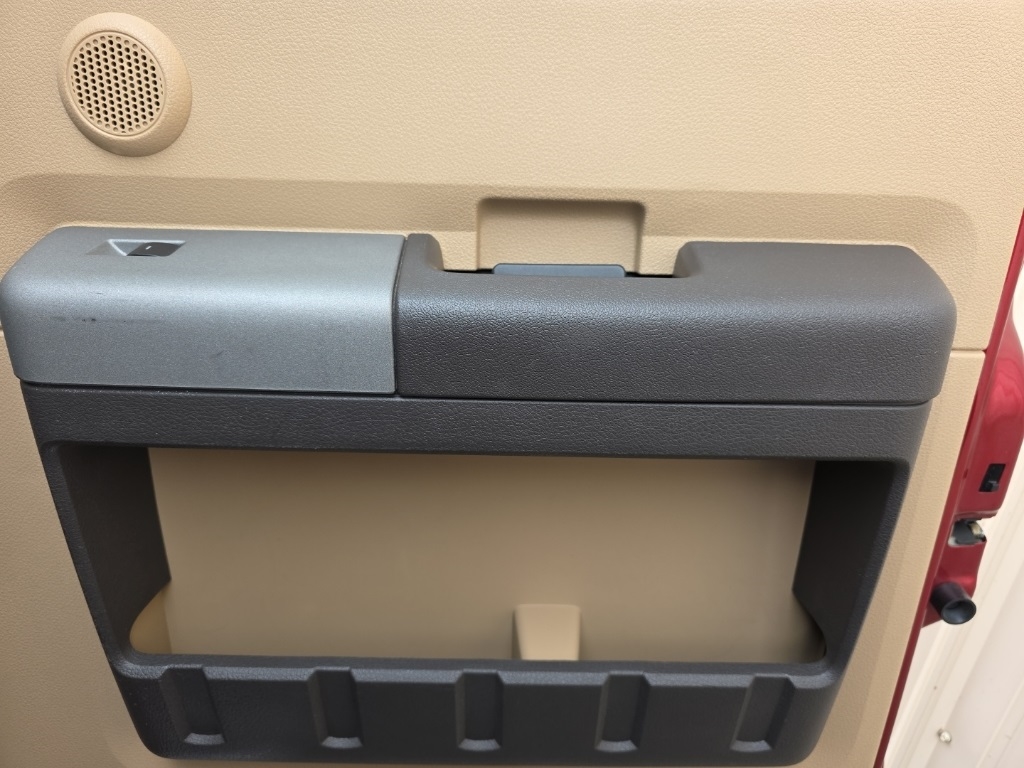 Ford F-250 SD 4WD Crew Cab 172" Platinum 2015 Ford F-250 SD 4WD Crew Cab 172" Platinum 2015