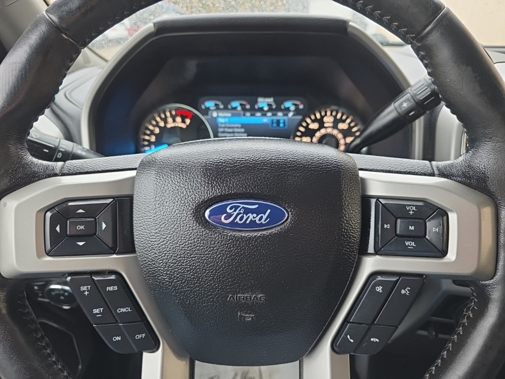 Ford F-150 King Ranch 4WD SuperCrew 5.5' Box 2017 Ford F-150 King Ranch 4WD SuperCrew 5.5' Box 2017