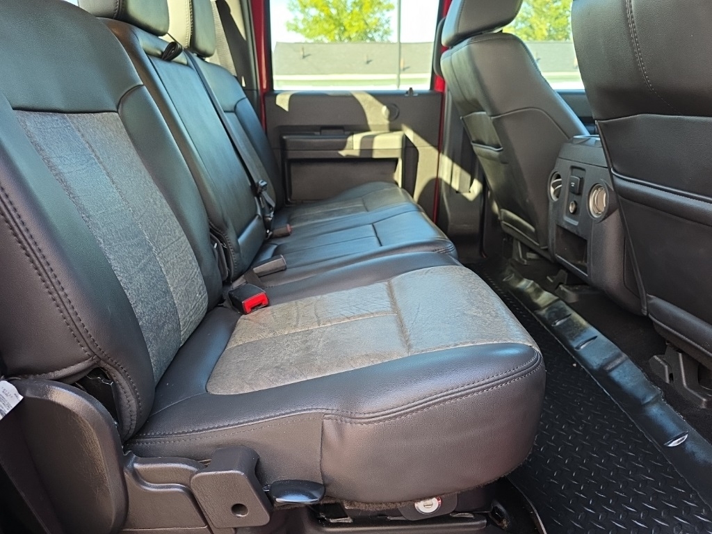 Ford F-350 SD Lariat Crew Cab 4WD 2011