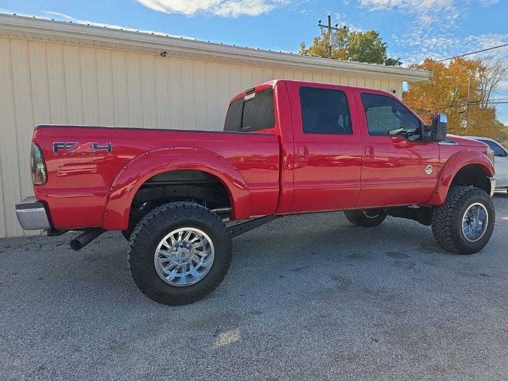 Ford F-350 SD Lariat Crew Cab 4WD 2011