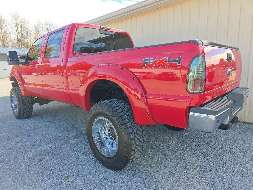 Ford F-350 SD Lariat Crew Cab 4WD 2011