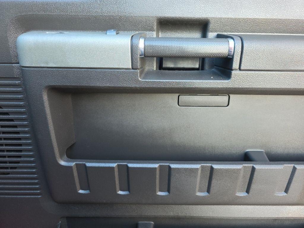 Ford F-350 SD Lariat Crew Cab 4WD 2011