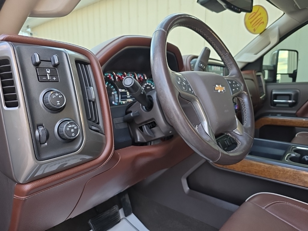 Chevrolet Silverado 2500HD 4WD Crew Cab 153.7" High Country 2016