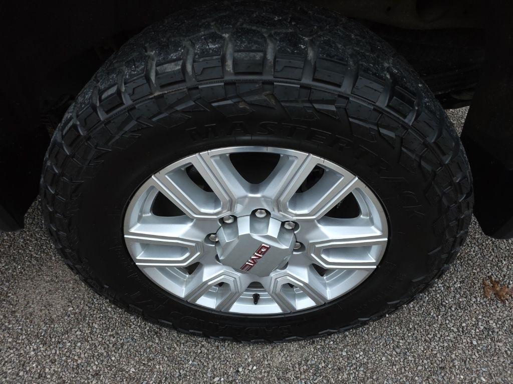 GMC Sierra 2500HD 4WD Crew Cab 159" SLT 2023