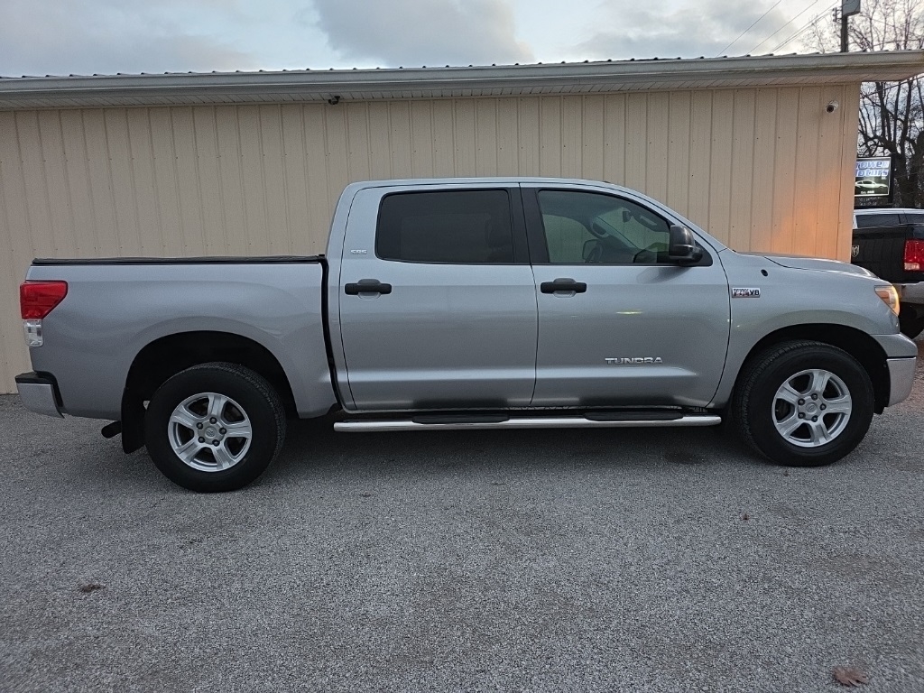 Toyota Tundra 2WD Truck CrewMax 5.7L V8 6-Spd AT (Natl) 2013